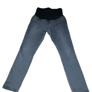 Liz Lange maternity skinny jeans